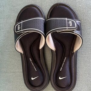 Womens Nike Sandals